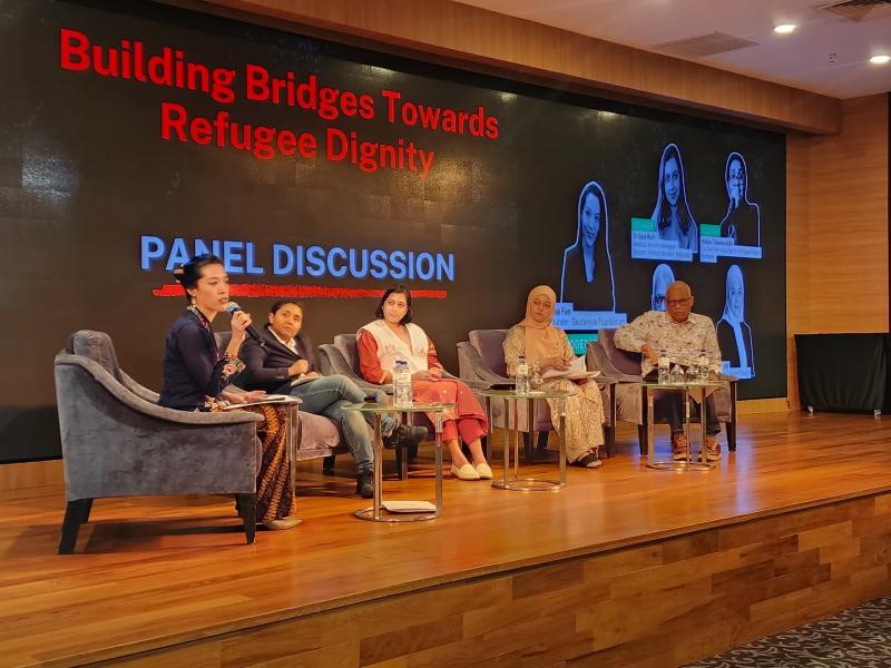 Building bridges towards refugee dignity