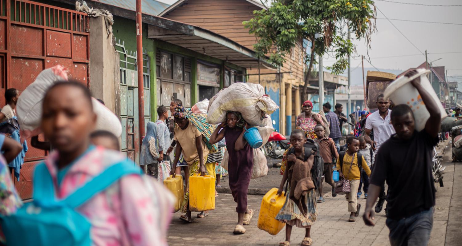 People arriving in Goma after having fled armed clashes in North and South Kivu.