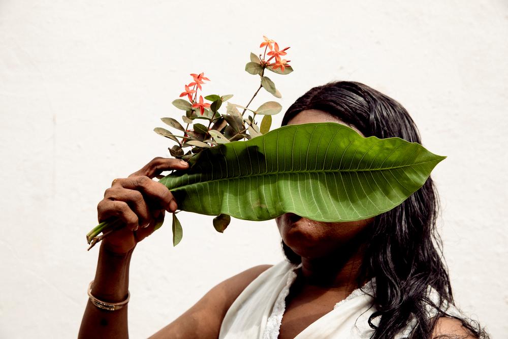 Nanette poses for a portrait in Bangui, CAR, on 11th December 2020. Adrienne Surprenant / Collectif ITEM
