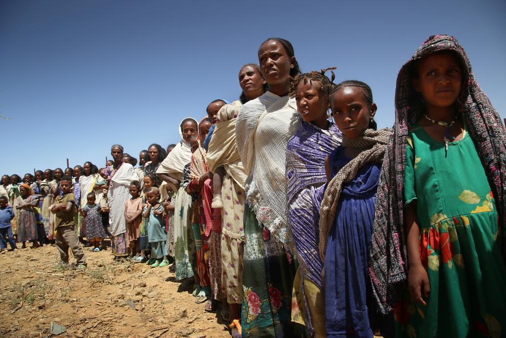 People from Adiftaw waiting for a consultation at the Doctors Without Borders mobile clinic