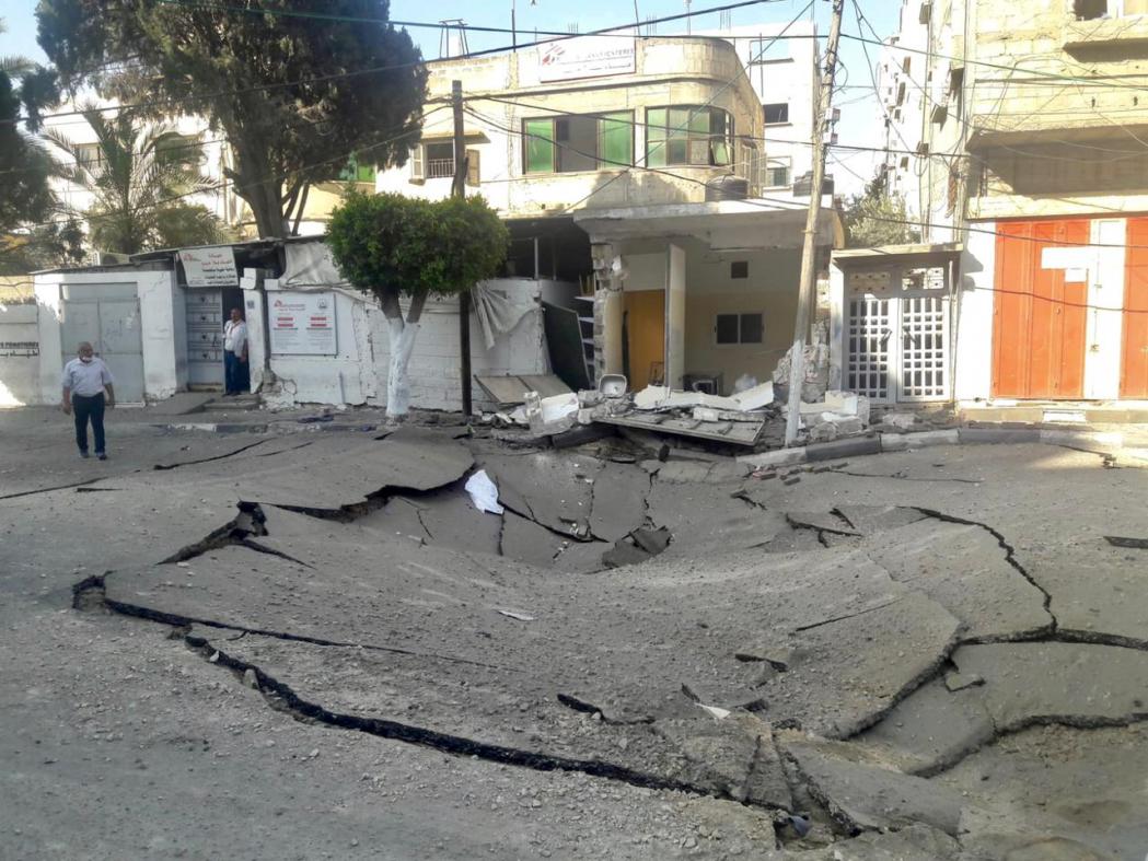 An MSF clinic in Gaza City where we provide trauma and burn treatment was damaged by Israeli aerial bombardment of the area around it, leaving a sterilization room unusable and a waiting area damaged.