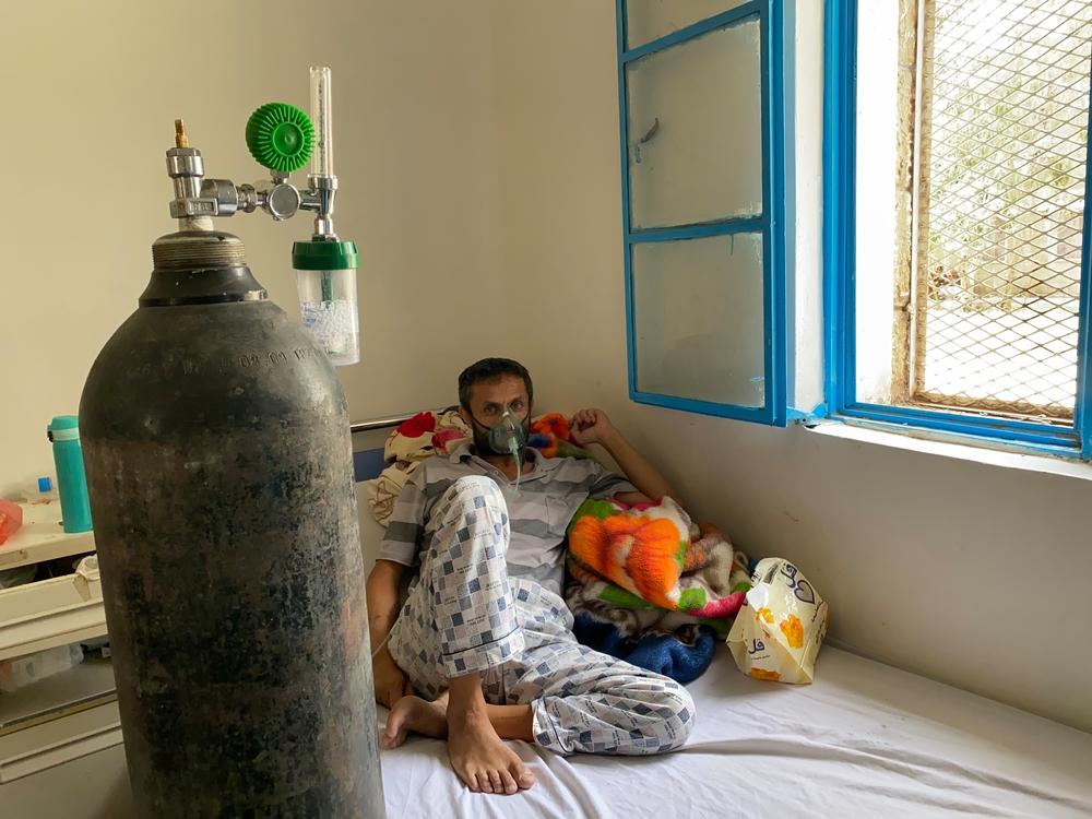 Khaled al-Mohammedi, 43, from Sana’a is one of patients who receiving treatment at COVID-19 treatment centre run by MSF at al-Kuwait hospital, Yemen.