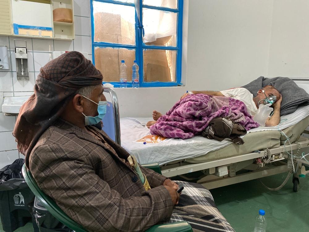 Ahmed Qaid, 60 years old, a patient at COVID-19 treatment centre run by MSF at al-Kuwait hospital, Yemen. © MSF/Hareth Mohammed