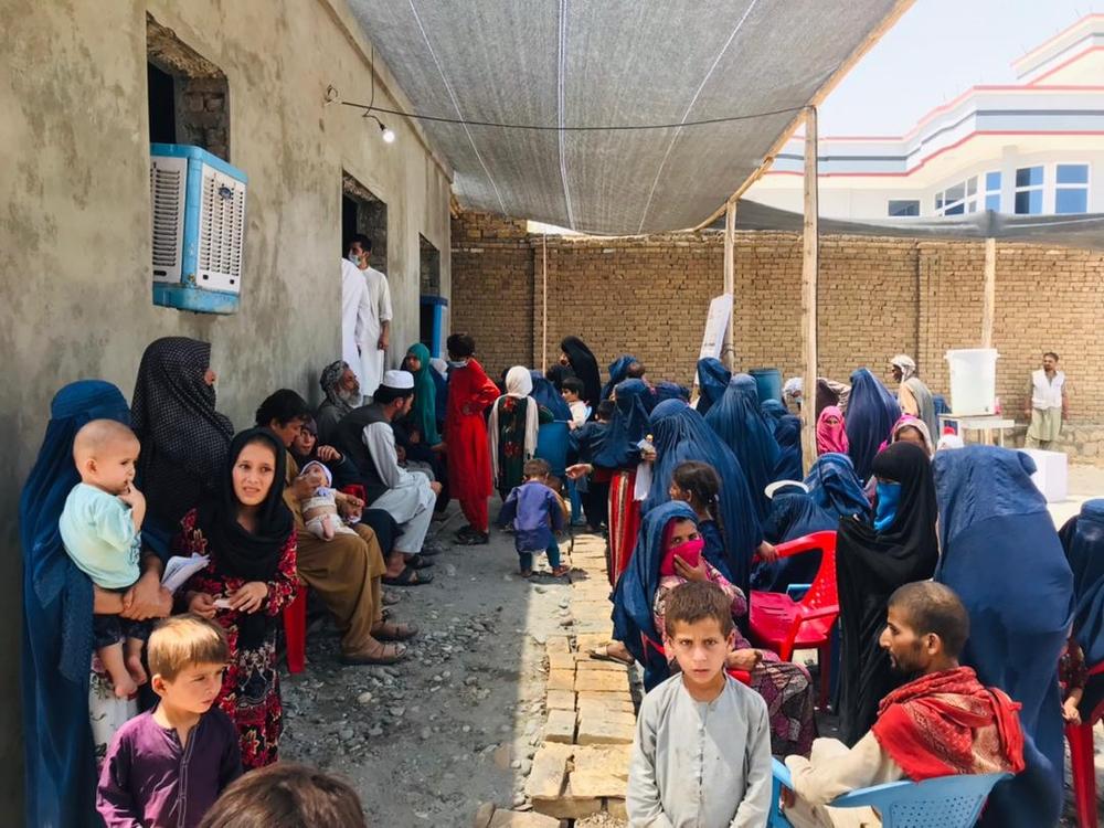 The clinic team carried out over 3,400 consultations during the first 12 days. The project is run by a nine-person team, including doctors, nurses and a health promoter. © Prue Coakley/MSF