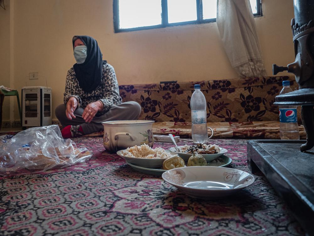 Fawziyya Al-Sahili, 64, suffers from high blood pressure, diabetes (and osteoporosis). She regularly visits the MSF clinic in Hermel where she is examined and given the right medication.