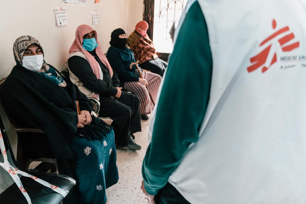 Patients in the waiting room of the Doctors Without Borders clinic in Arsal. © Karine Pierre/Hans Lucas for MSF