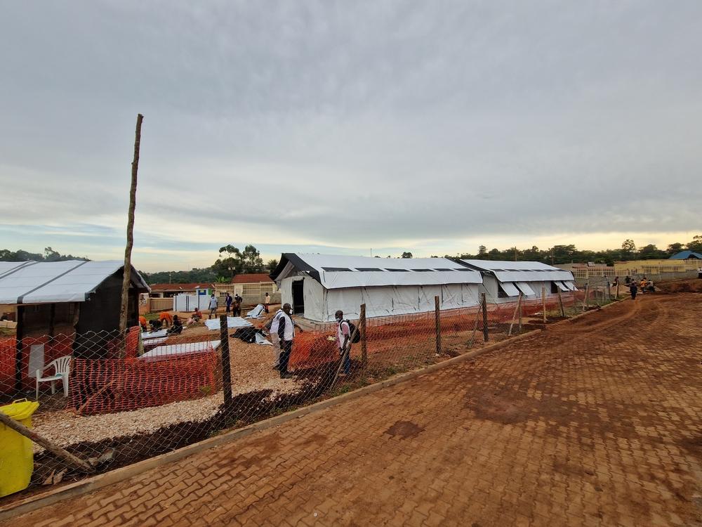 MSF has set up a 36 beds Ebola treatment unit at the Mubende hospital, for suspect and confirmed cases. Uganda, September 2022. © Augustin Westphal/MSF