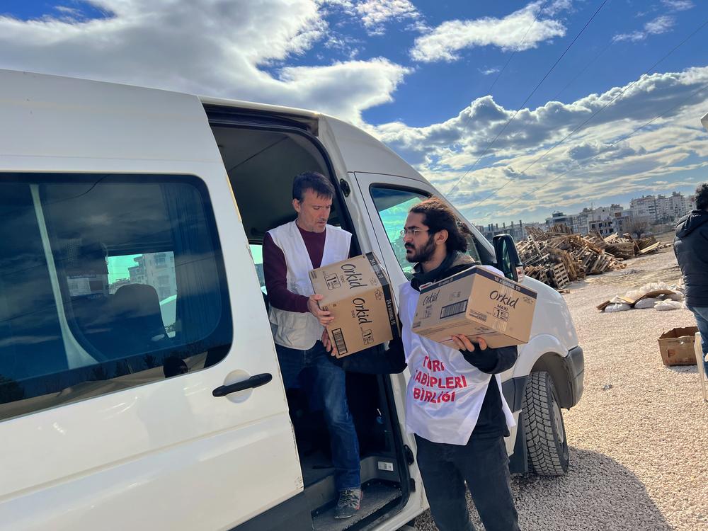 onation of relief items in Adiyaman, southern Türkiye. Türkiye, February 2023. © Igor Barbero/MSF