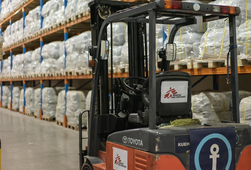 Doctors Without Borders shipment of medical and non-medical equipment from Dubai hub to Syria. Dubai, February 2023. © Ahmad Amer/MSF