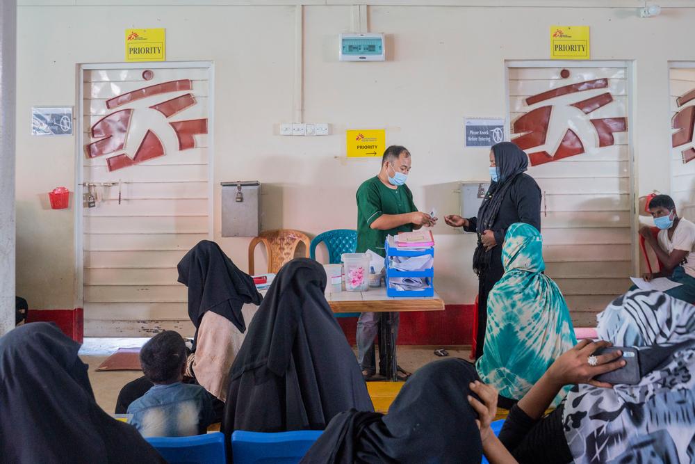 The outpatient department at MSF’s Kutupalong Hospital. Bangladesh, 2022. © Saikat Mojumder/MSF 