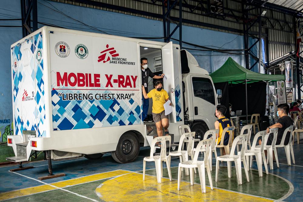 MSF mobile TB screening in Tondo, in the city of Manila, the Philippines, March 1, 2023 © Ria Kristina Torrente