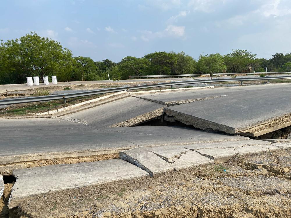 The express road connecting Mandalay to Sagaing was cracked by the earthquake on 28 March 2025. Parts of it are now unusable.