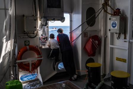 The father who faced the sea so his sons might go to school